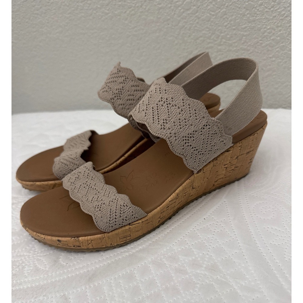 Skechers Cali Luxe Foam Beverlee Taupe Scalloped Knit Wedge Sandals Size 10